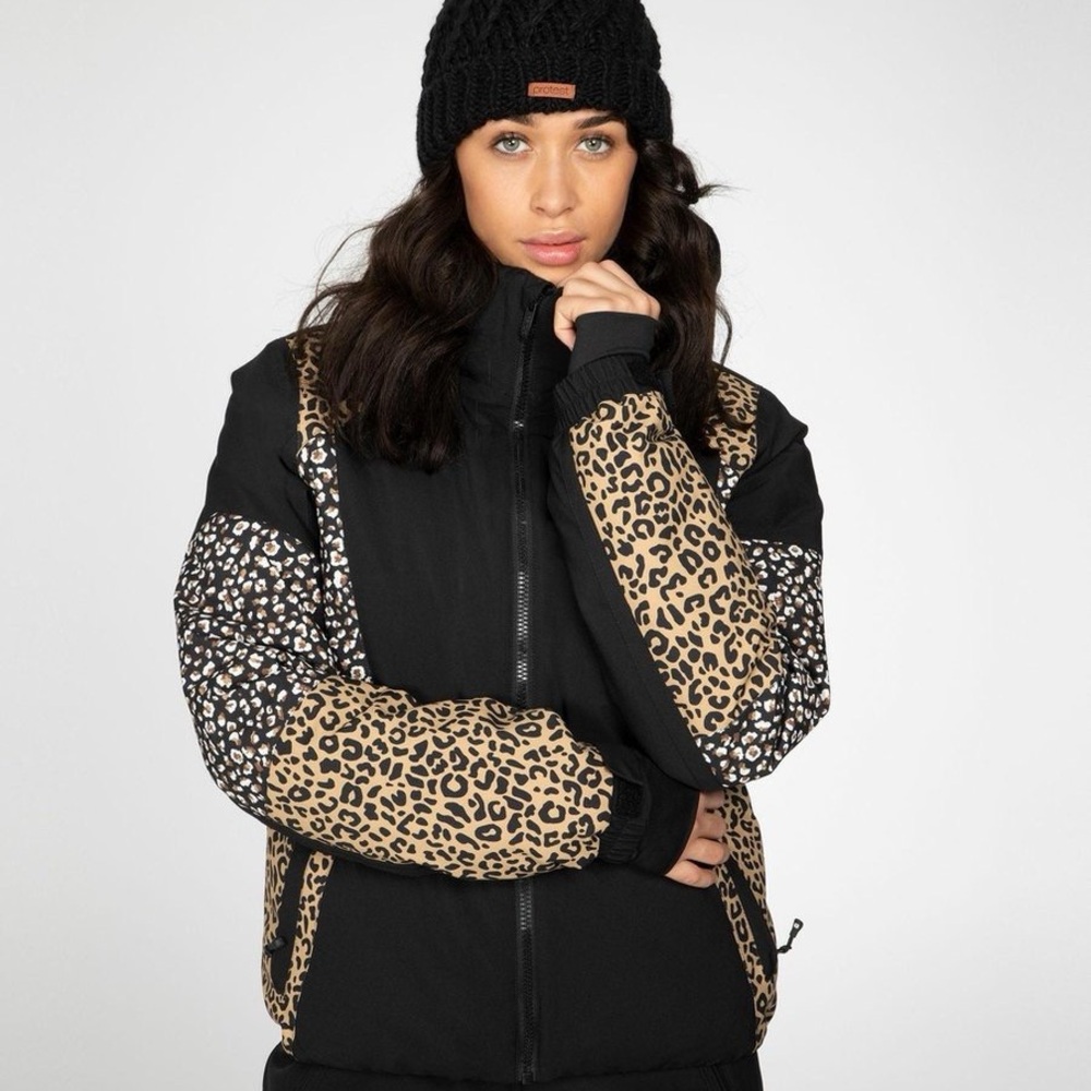 Chic Black and Leopard Print Ski Jacket